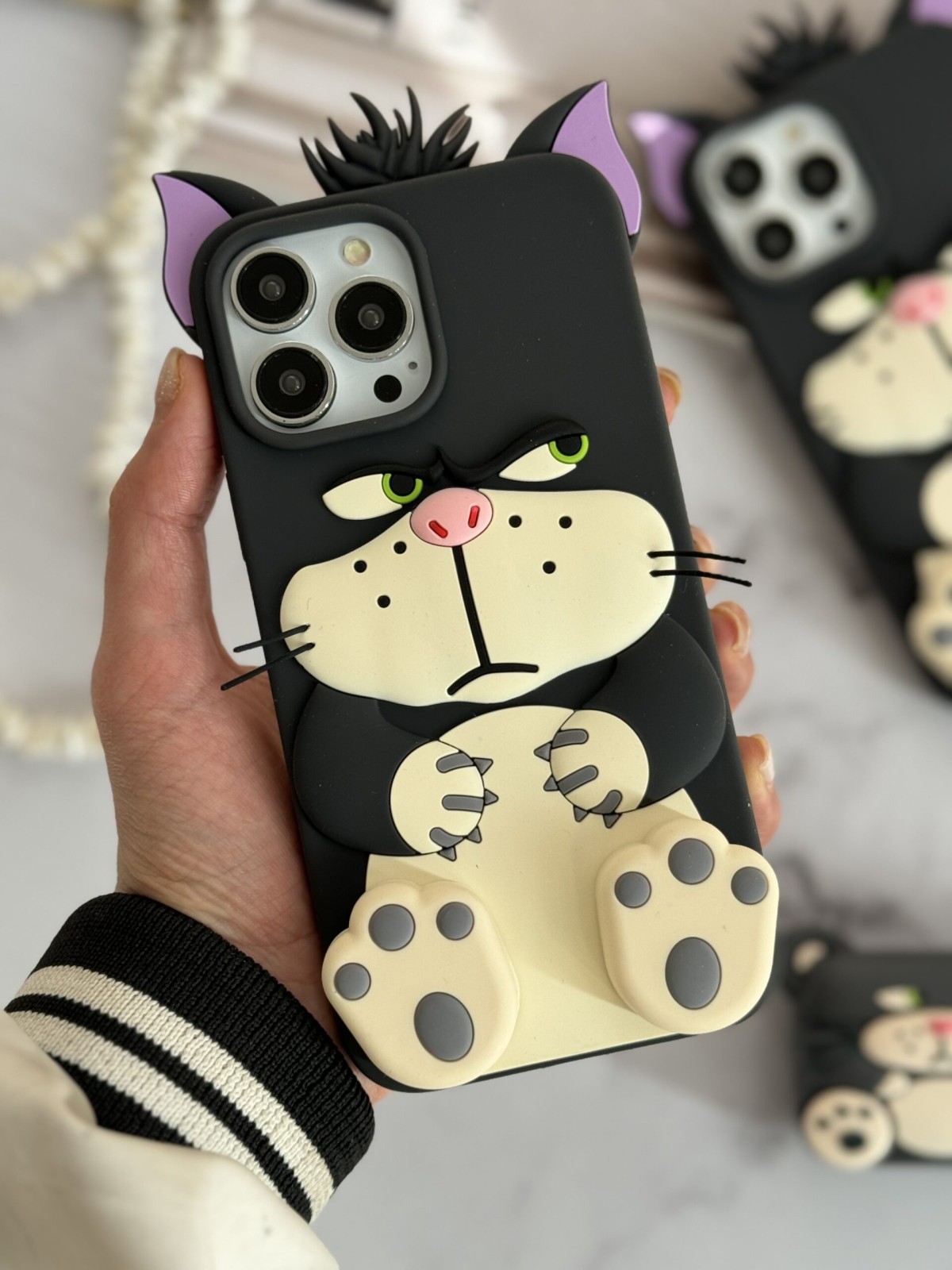 قاب موبایل آیفون گربه سیبیلو شرور پا استندشو