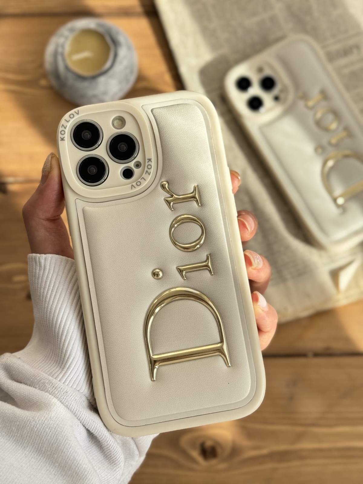 قاب موبایل آیفون دیور بالشتی لوگو طلایی