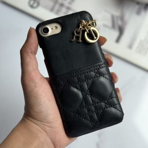 قاب موبایل آیفون دیور چرم سوزنی بالشتی جاکارتی دار