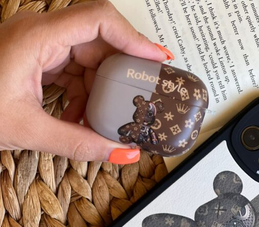 کاور ایرپاد لویی ویتون خرس آدم آهنی