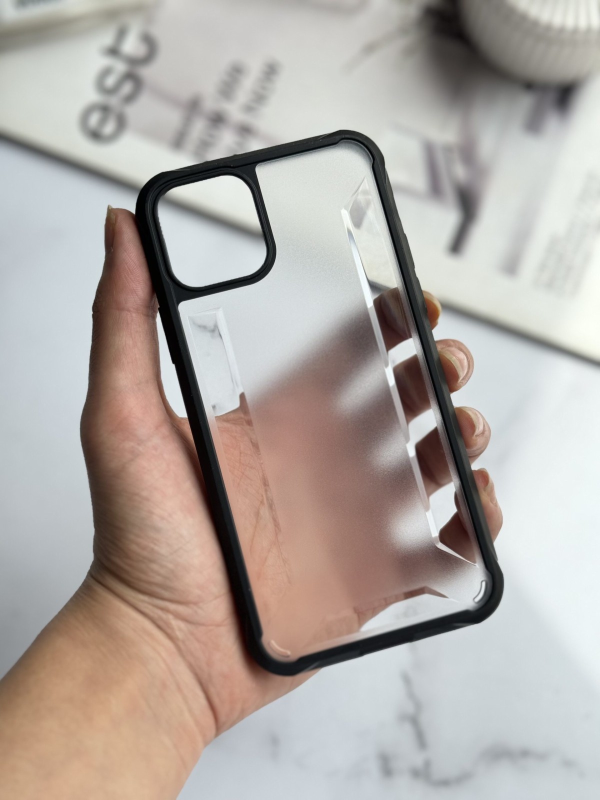 قاب موبایل آیفون ادویا پشت مات بیرنگ دور مشکی