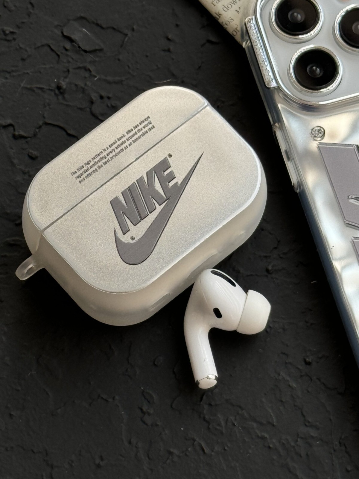 کاور ایرپاد نایک کرومی برجسته