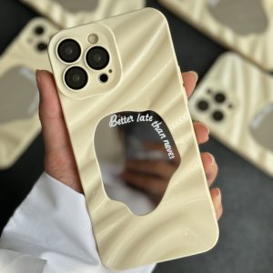 قاب موبایل آیفون موج دار آیینه ای کرم