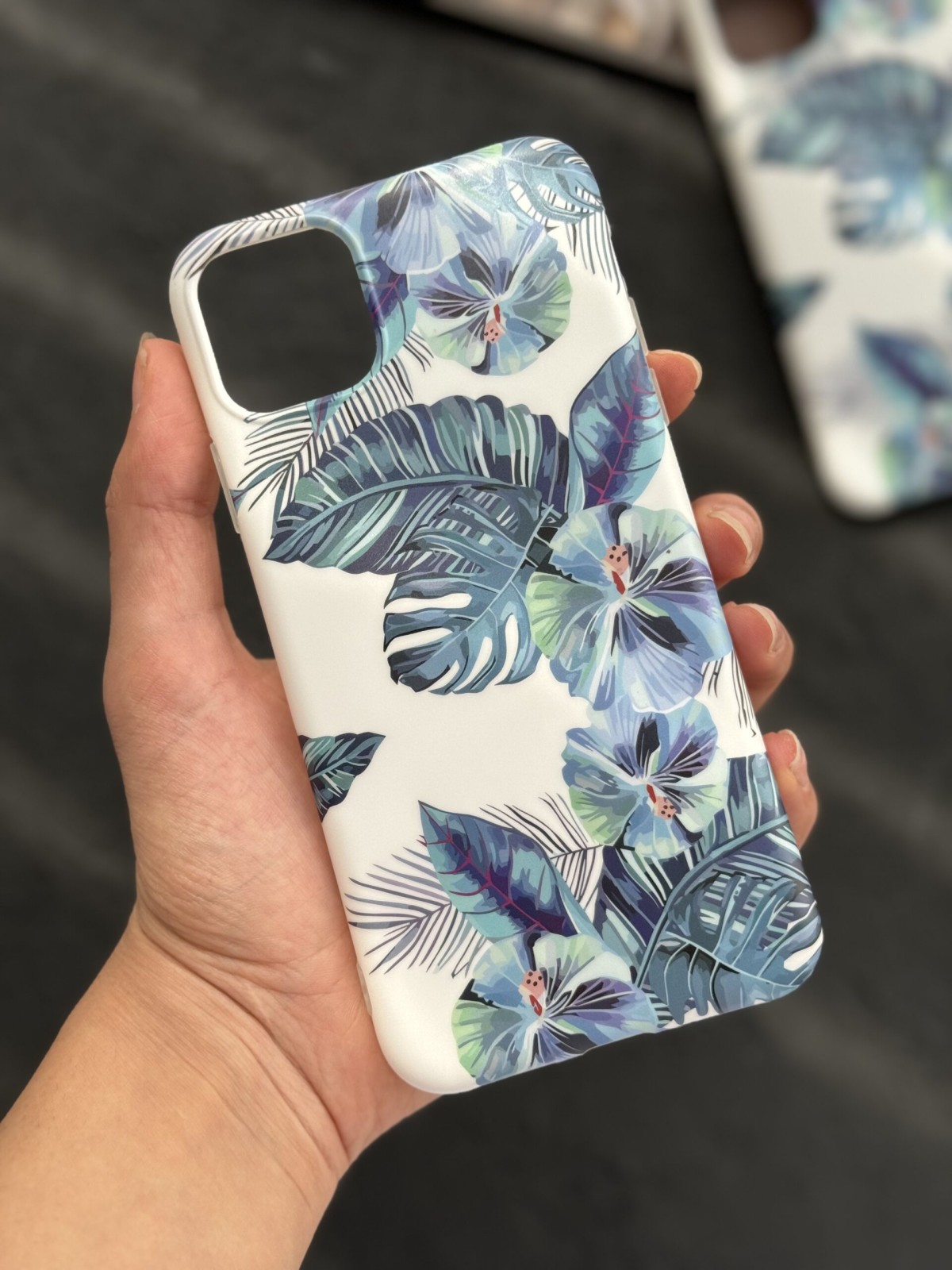 قاب موبایل آیفون برگ موز آبی ( 1035 )