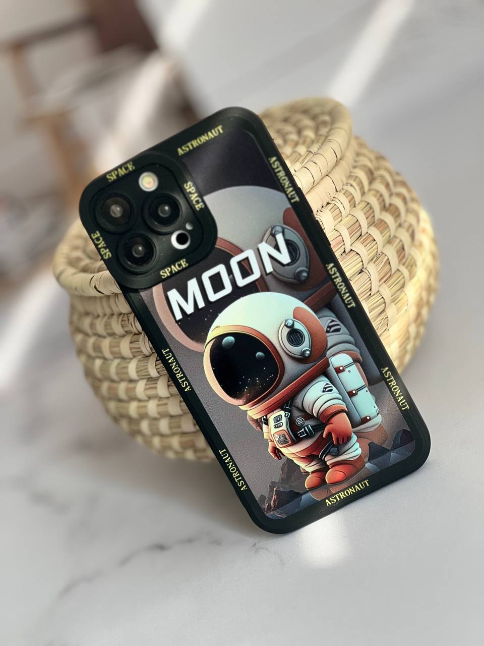 قاب موبایل شیائومی فضانورد سیاره ی ماه محافظ لنزدار