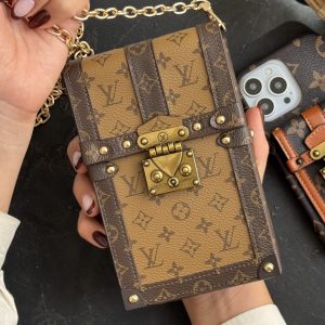 کیف فری سایز یک طرفه لویی ویتون صندوقی + بندزنجیری