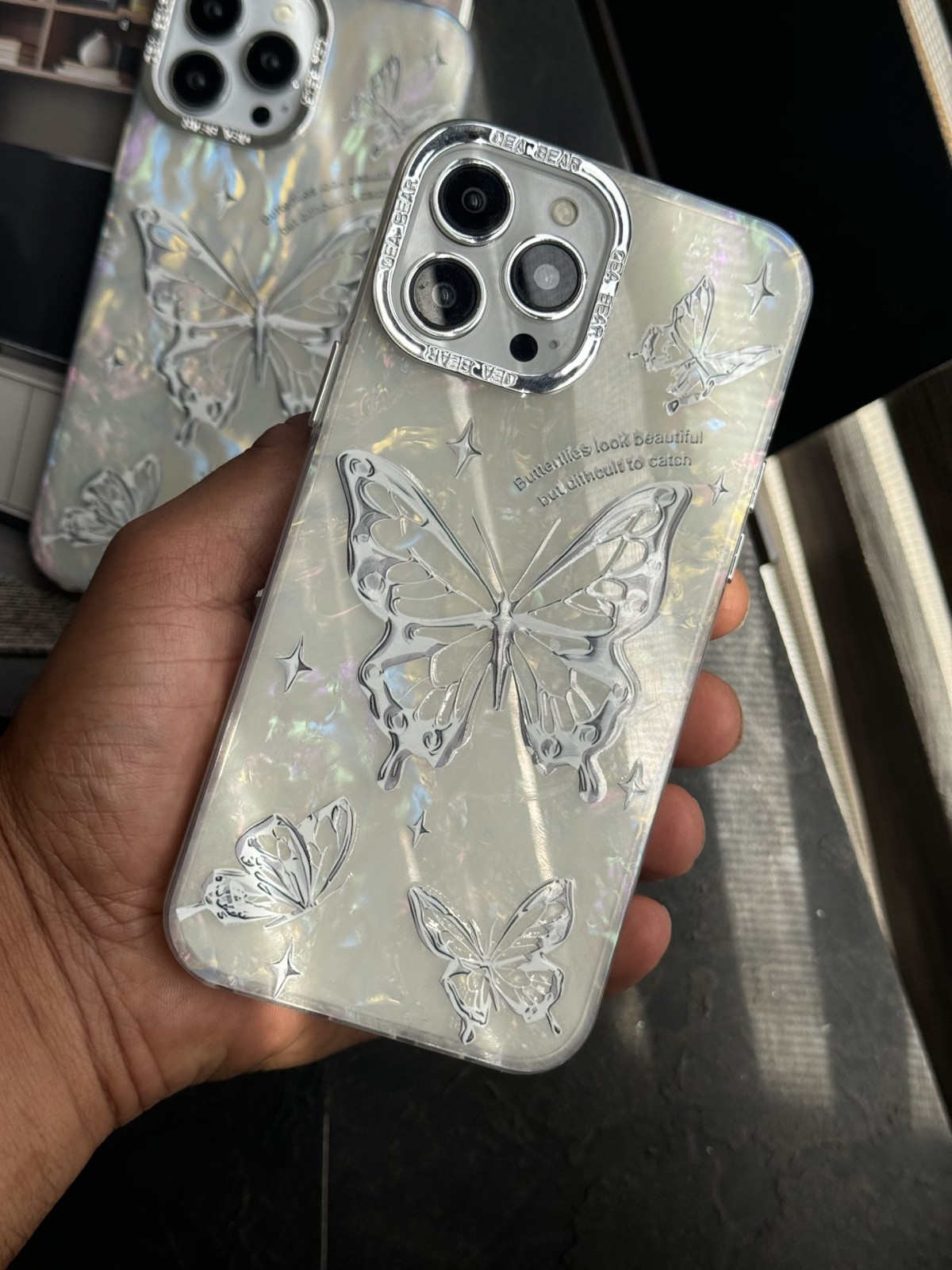 قاب موبایل آیفون پروانه ی زیبا