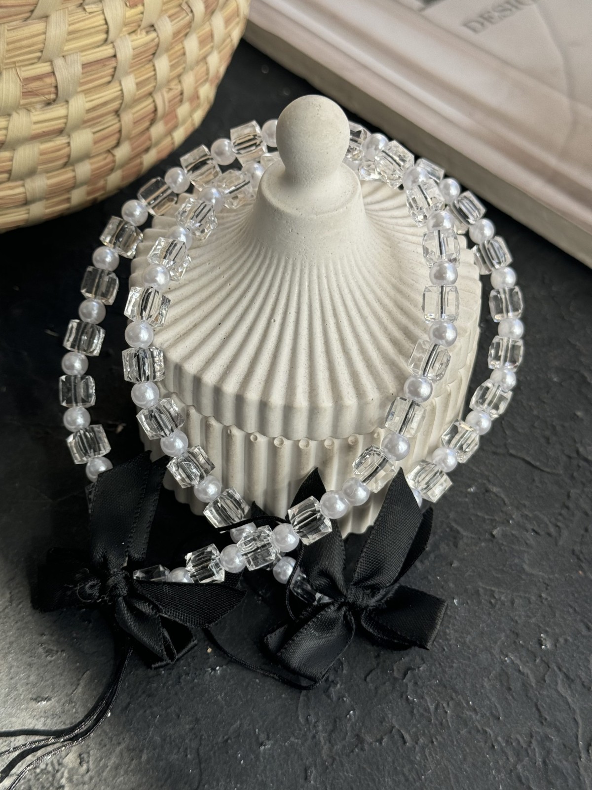 بند و آویز پاپیون مشکی