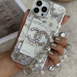 قاب موبایل آیفون شنل گل اسپرینگ تایم نگین مروارید + بند ست