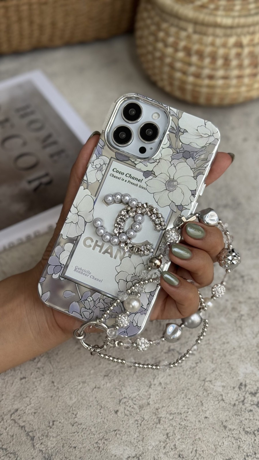 قاب موبایل آیفون شنل گل اسپرینگ تایم نگین مروارید + بند ست