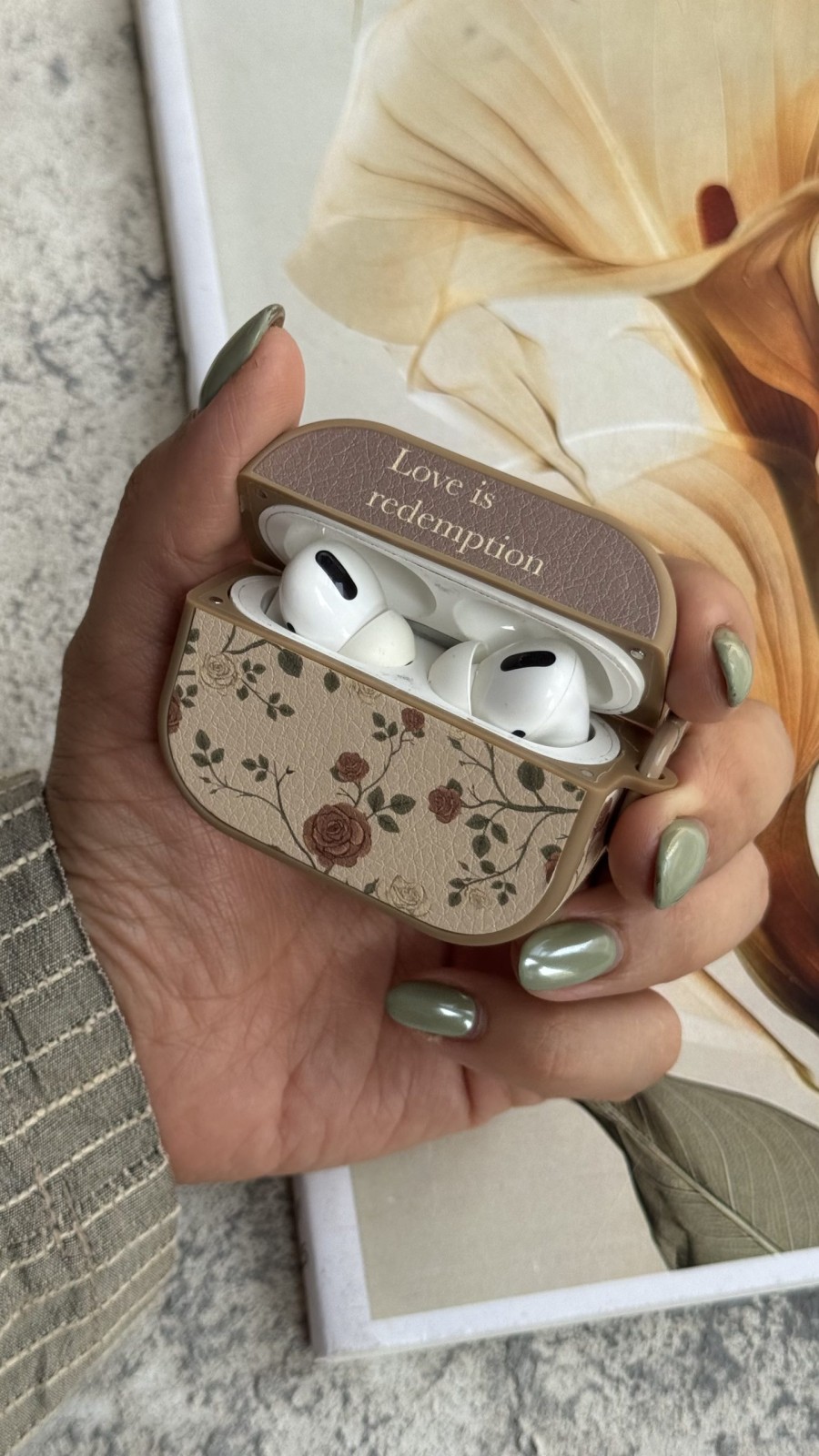 کاور ایرپاد گل رز لاو