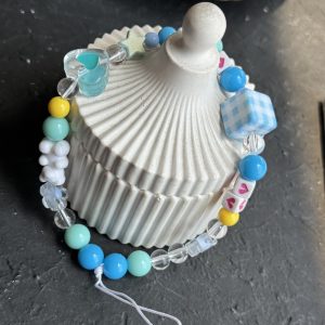 بند و آویز تاس و مهره