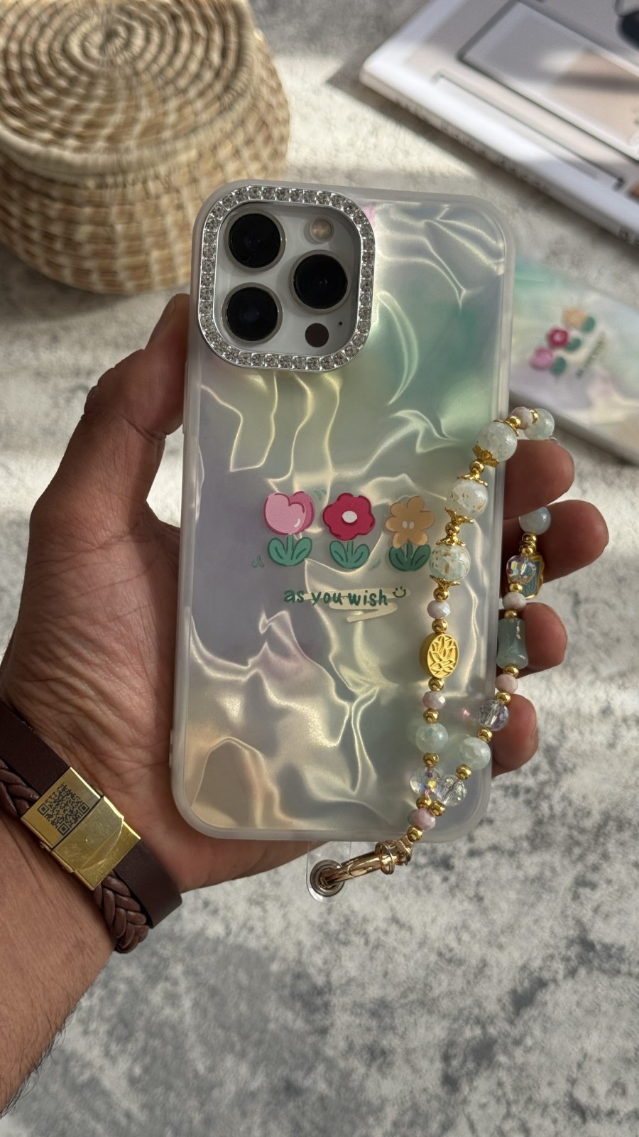 قاب موبایل آیفون سه گل سبز ( بدون بند )