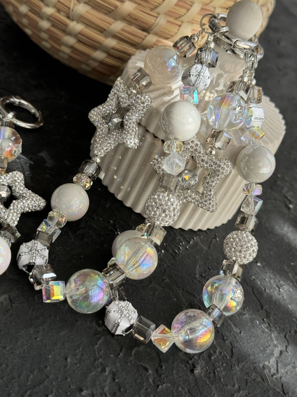 بند و آویز ستاره بزرگ نگین دار